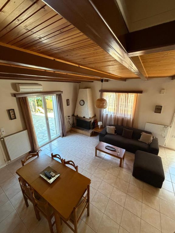 Anna's House
