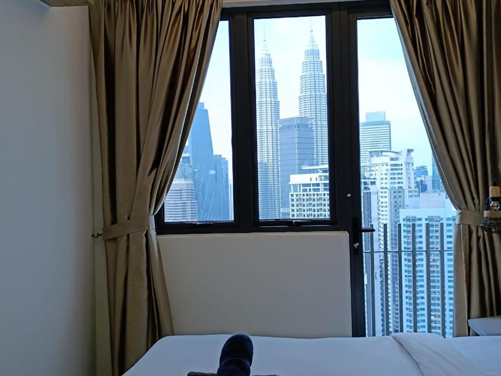 فضای داخلی The Skyline property Luxe colony KLCC در کوالالامپور - تصویر ۳