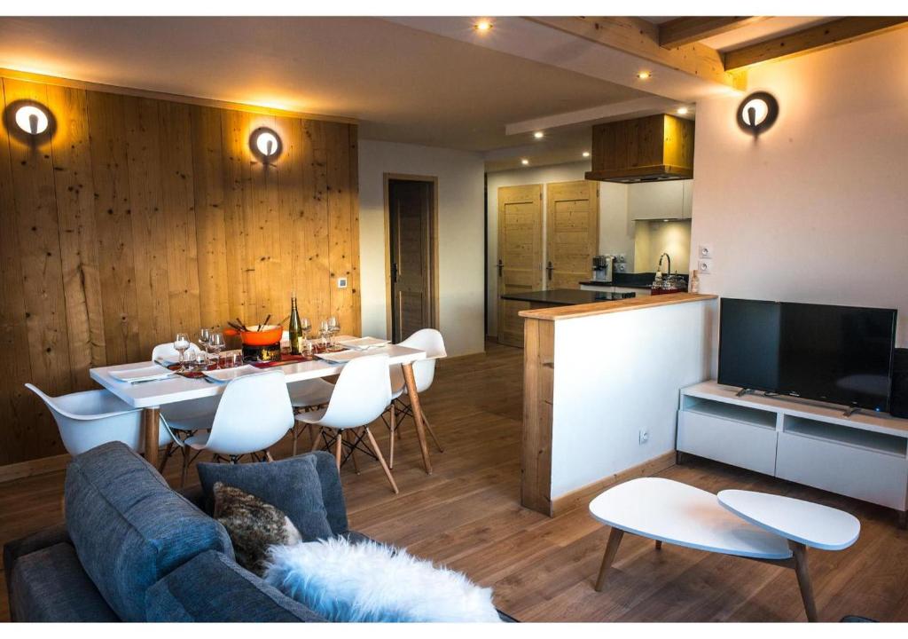 Ski-Lover's Apt Ski-in out Panoramic View
