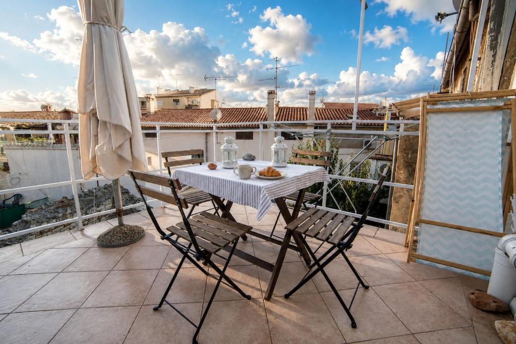 Artist Apartment with Terrace in Poreč Old Town