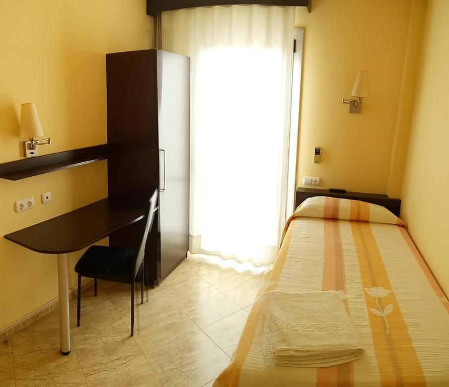 Hostal Sant Sadurní - Single Room