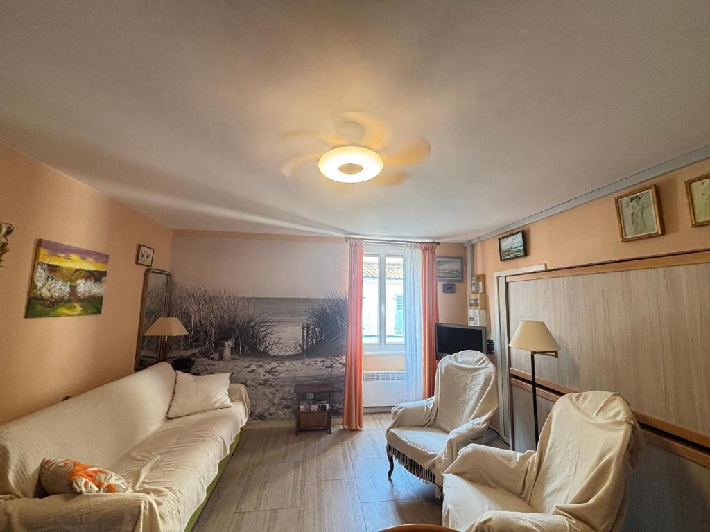 Studio cosy pour 2 à 50m de la plage, centre-ville, tout équipé - FR-1-197-507
