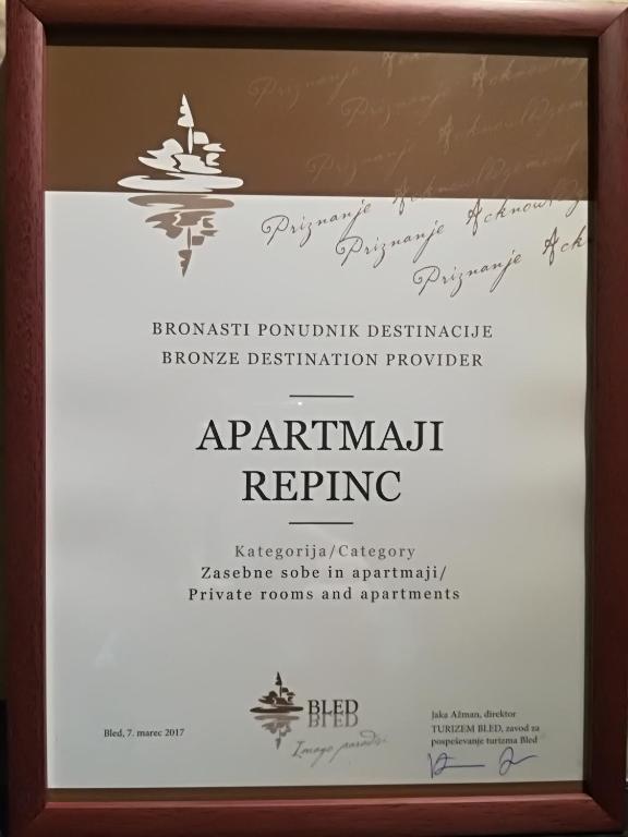 Certifikát, hodnocení, plakát nebo jiný dokument vystavený v ubytování Apartments Repinc