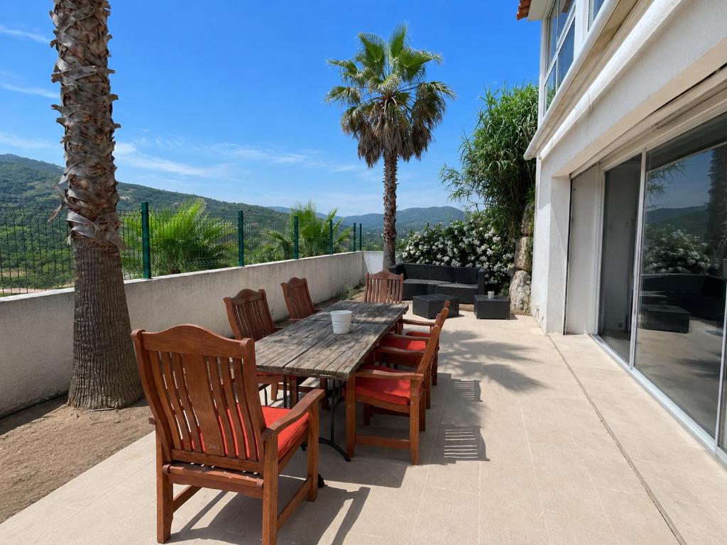 Appartement Plein Sud, 3 chambres grande terrasse, Golfe Saint-tropez