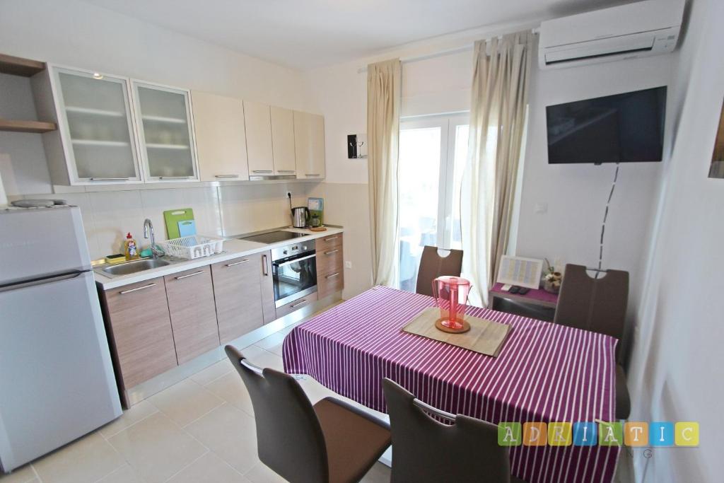 Kuchyňa alebo kuchynka v ubytovaní Apartments Šuperba