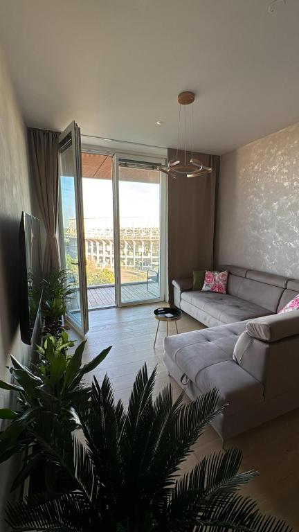 Botanical Apartment