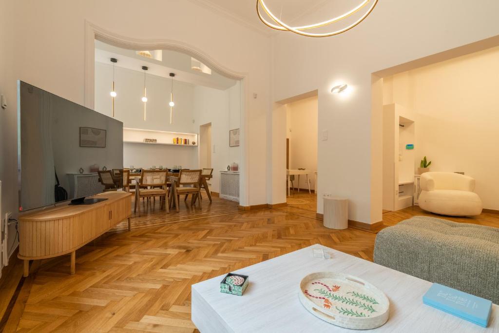 Elegant Suite Kypseli