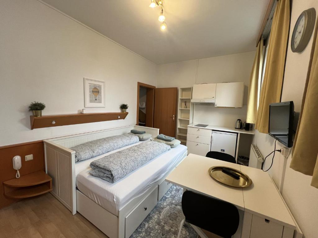 Cosy City Budget Apartment