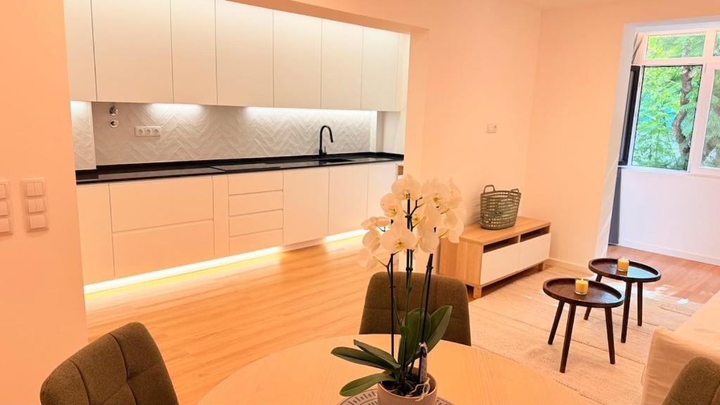 New! renovated apartment with modern appliances in the heart of Cascais