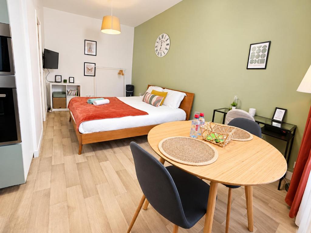L'Eden Rouennais -Studio Cosy - Gare Rouen à 2 min- Fibre 700Mb - Cœur de Rouen