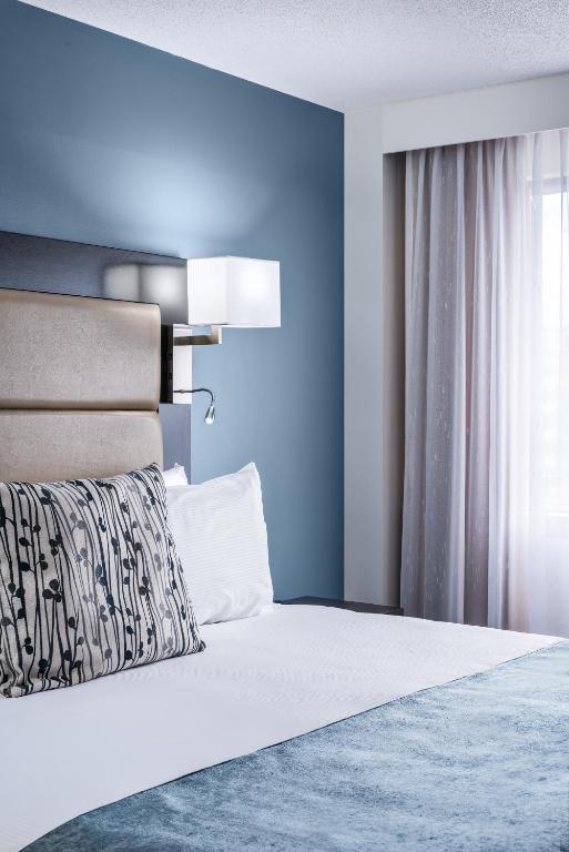 Ottawa Embassy Hotel & Suites - Resim 14