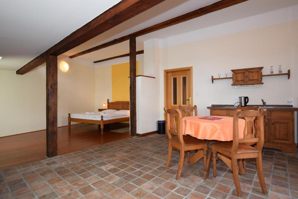 Pension Zámecká Apartmá - Castle Apartments - Resim 26