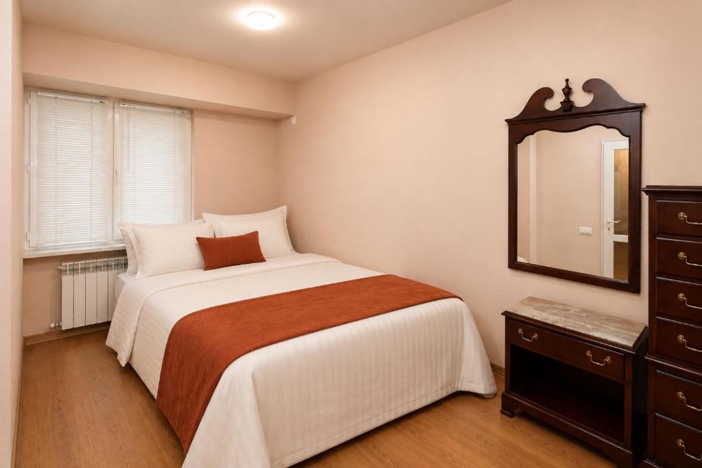 Apartment in the center of Yerevan by the Republic Square در ایروان