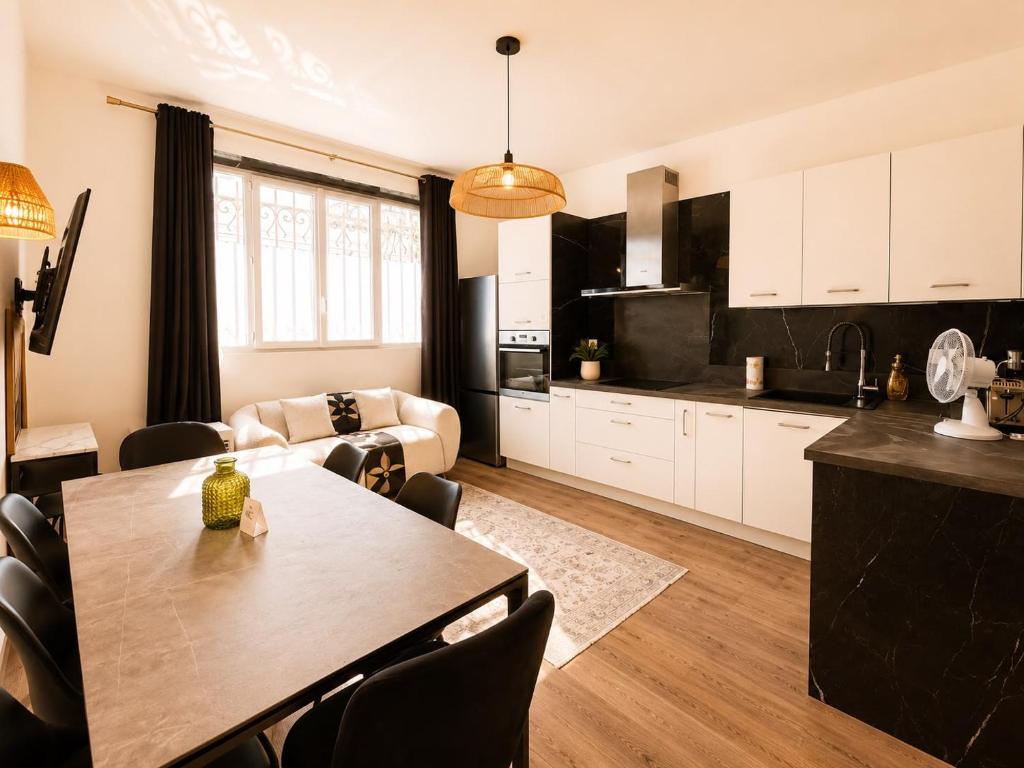 UrbanFlat 169 - Confort et charme au centre de Paris