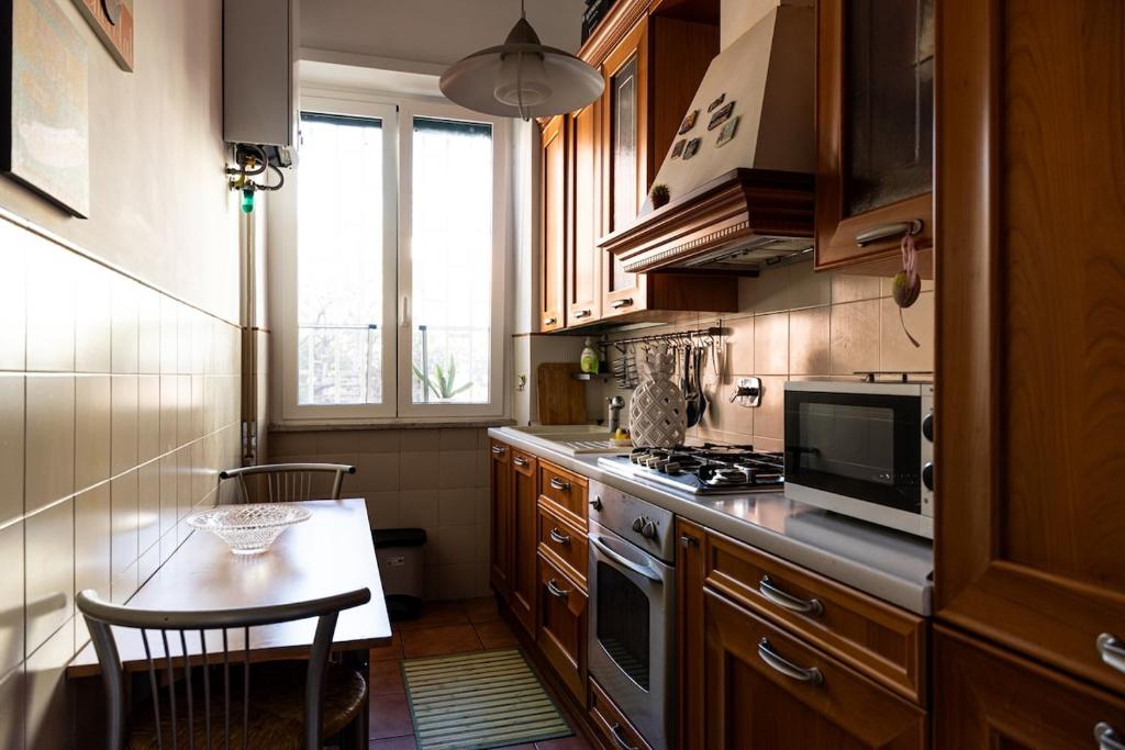 Lorenzo Guest House - Bright near Roma Center