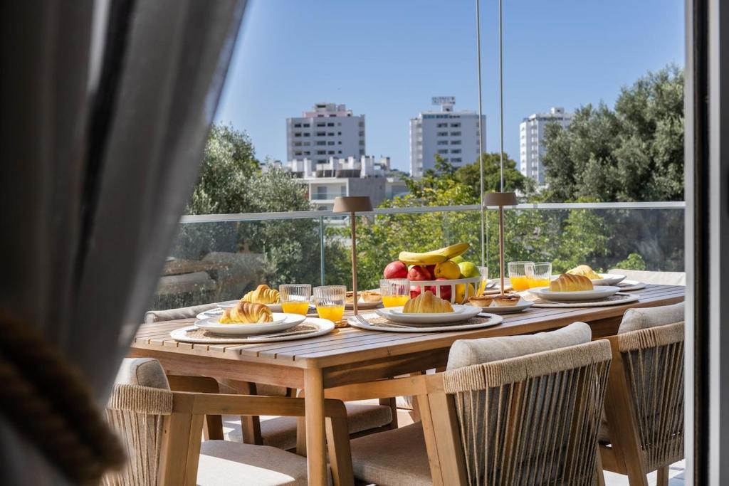 T2 with Pool and Balcony in Albufeira