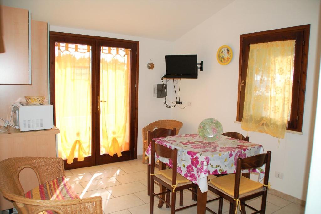 Stefania Apartments a Porto Pino - Lussuosi Appartamenti