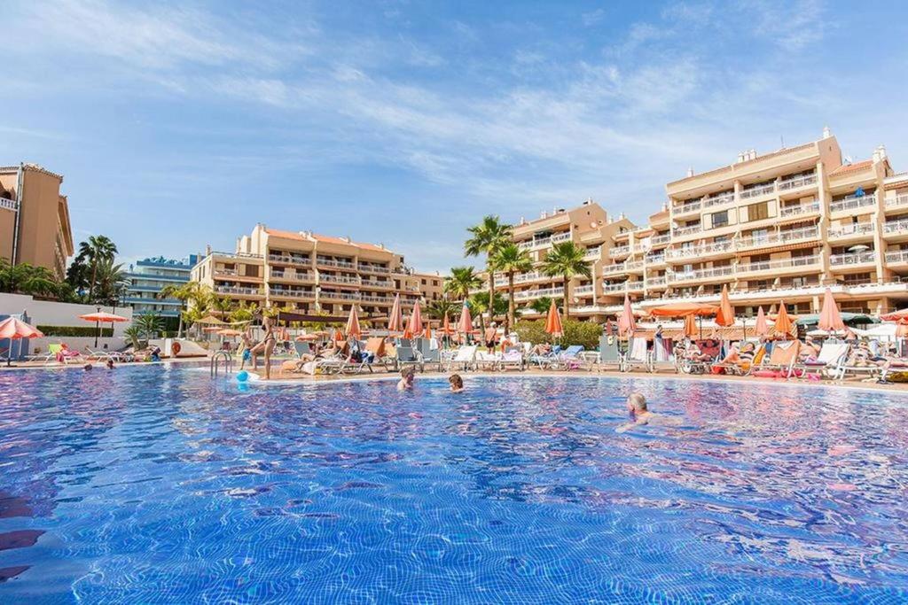 Two bedroom apartment in beachfront complex with pool in Playa de Las Américas.