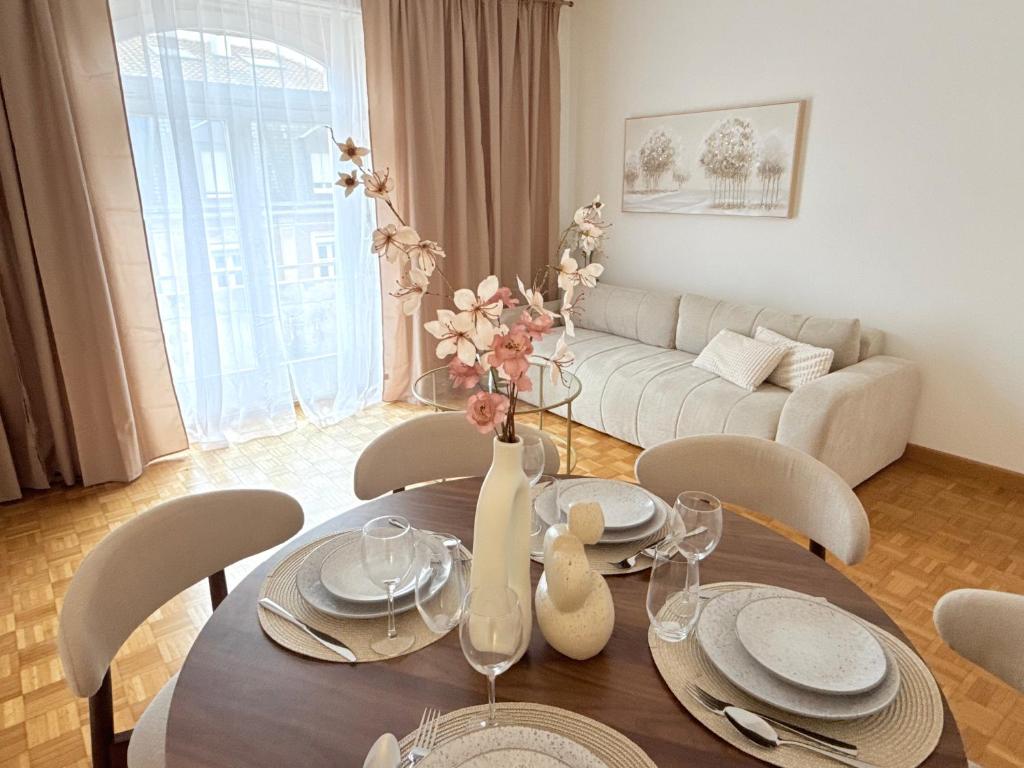 2BR Apartment - City Center