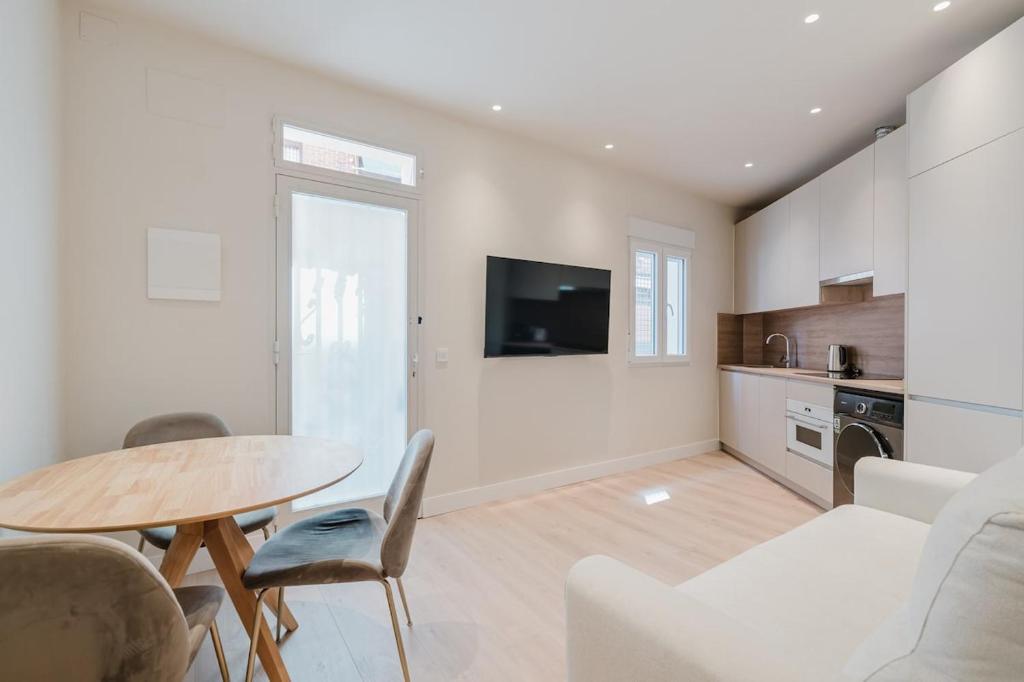 Alcalá Urban Home 2BR for 5 pax