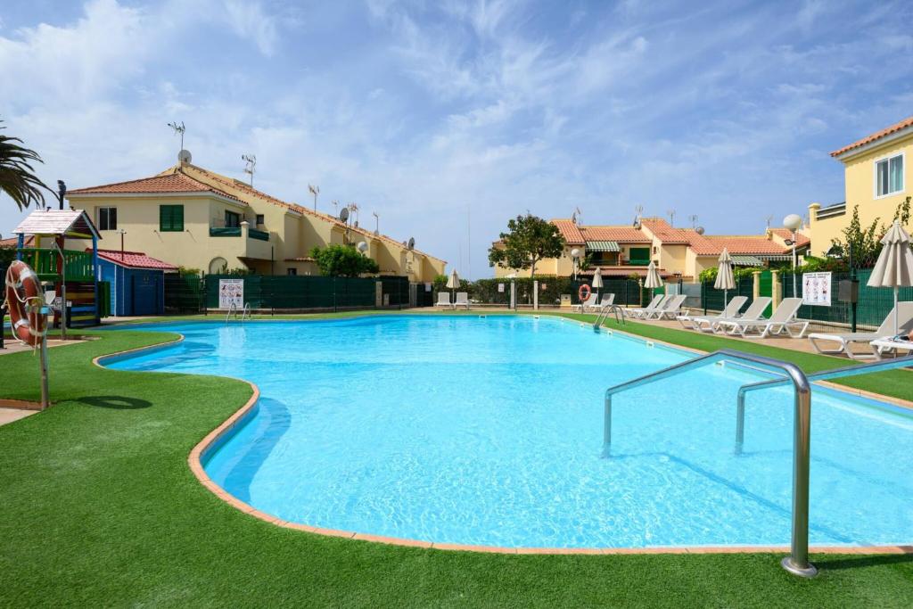 Bungalow with Terrace BBQ Private Parking Pool