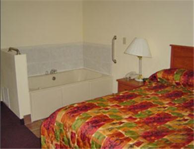Hometown Inn & Suitesにあるベッド