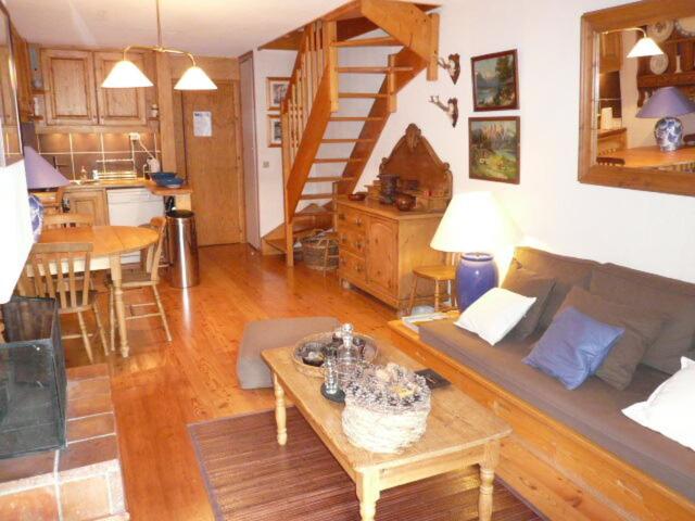 Chalet De Meribel - Charmant appartement 3 pièces en duplex 6 personnes dans le centre de Méribel proche des commerces et des pistes de ski MAE-0023