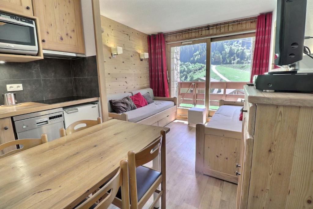 Résidence Pralin - CHARMANT STUDIO CABINE 4 PERSONNES - RENOVÉ - SKIS AUX PIEDS MAE-1803