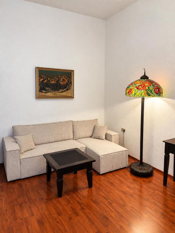 Spacious Cozy 2BD Apartment in Wien Mitte