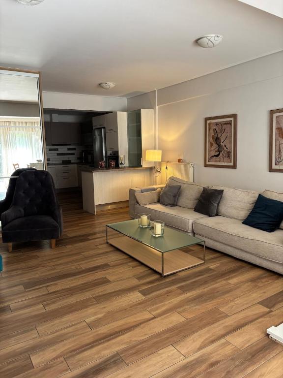 Cozy Apartment Alimos