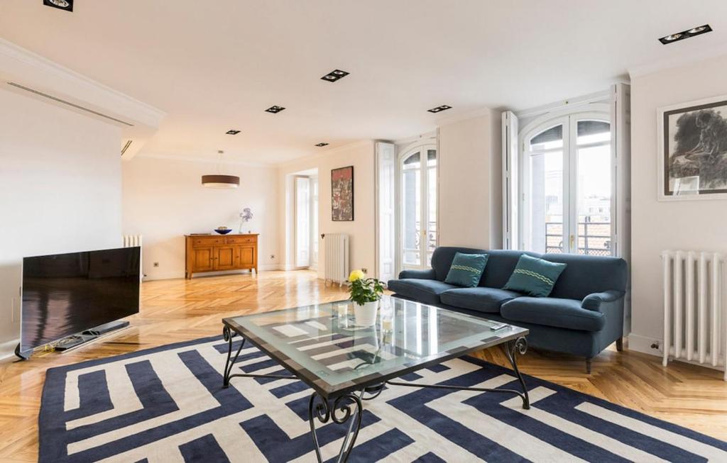 Renovated luxury apartment in the Barrio de Salamanca