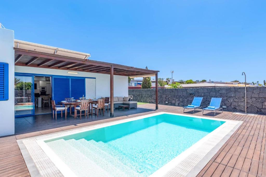 Villa Lemes by Villa Plus