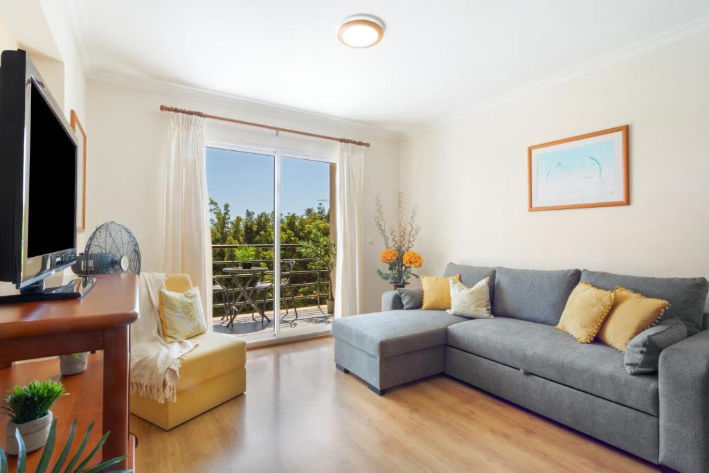 Ajuda Mar Holidays With Parking