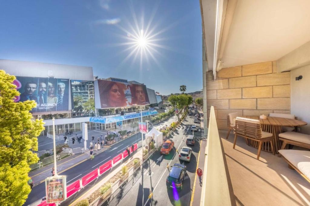 REF 2065 - Stunning modern apartment on the Croisette for Rent