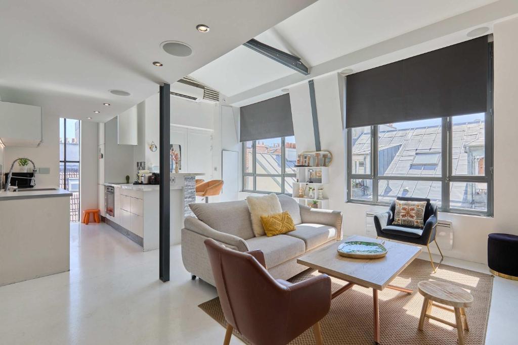 Duplex Center of Paris by Studio prestige