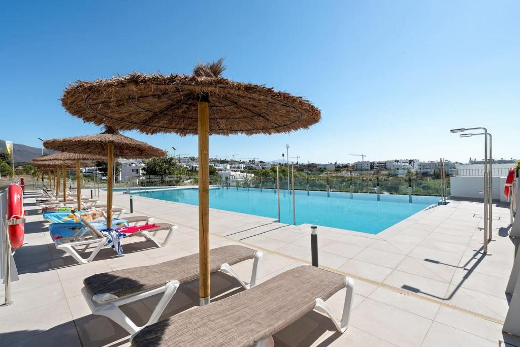 ISEA Estepona 3BR Apt. with Pool, Gym and Near Beach