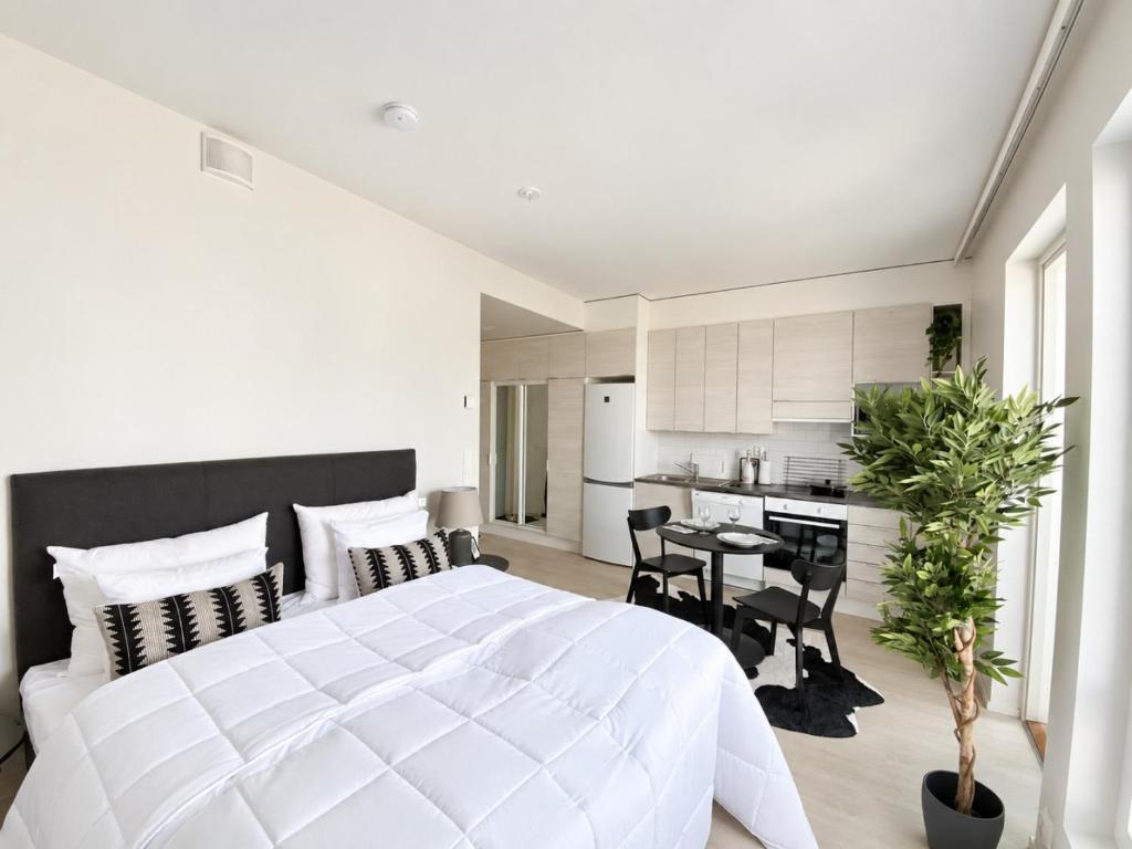 Borg Housing Travel Center - Housity
