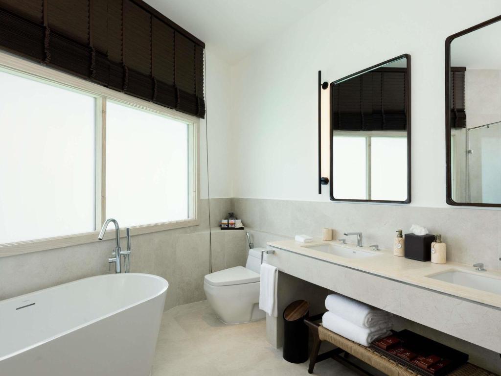 V Villas Maldives at Mirihi - MGallery Collection - View 32