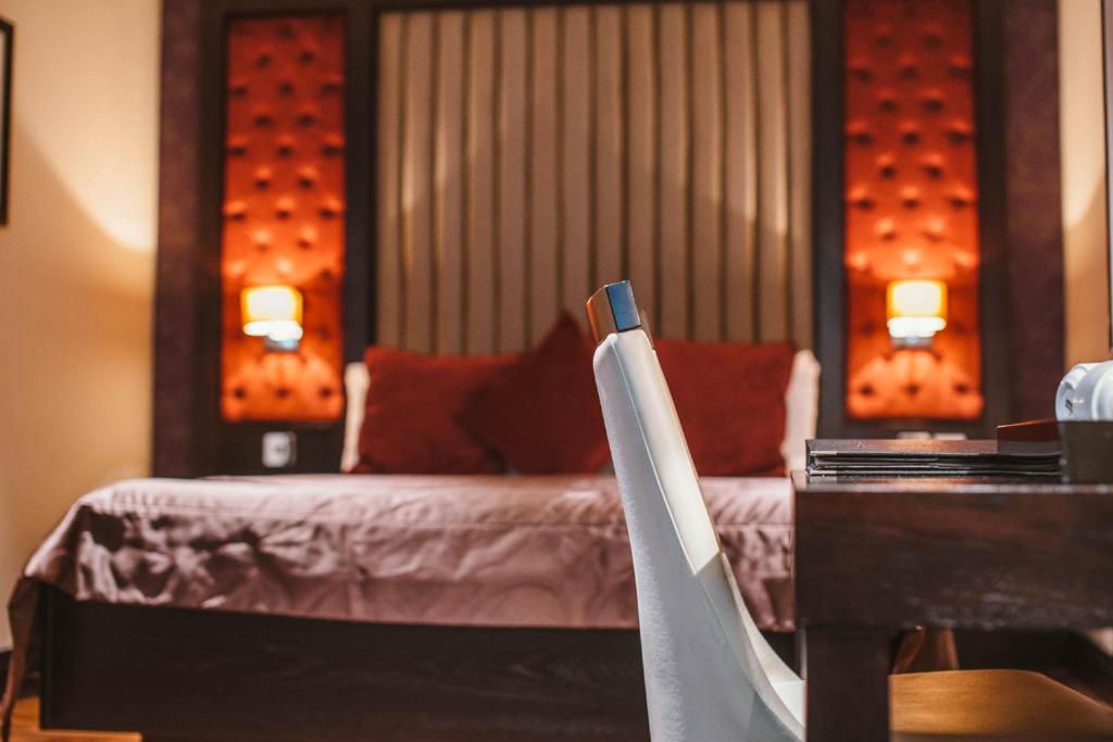 The Torrance Hotel - Family Room (2 Adults + 2 Children)