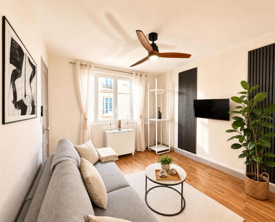 Porte de Versailles - Executive studio with lift