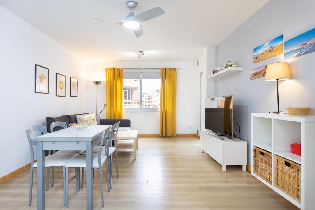 Home2Book Beachside Bright Apt, El Médano