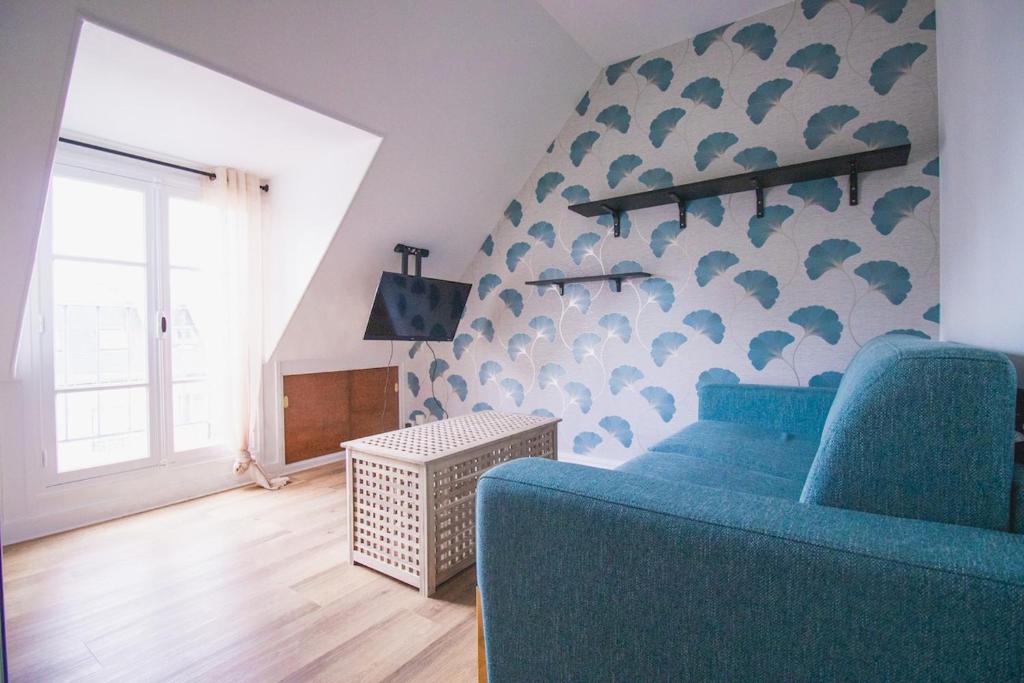 Studio FullEquiped 2person with balcony 17th