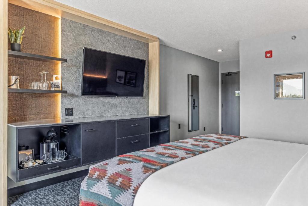 Everwild Canmore Hotel photo 5