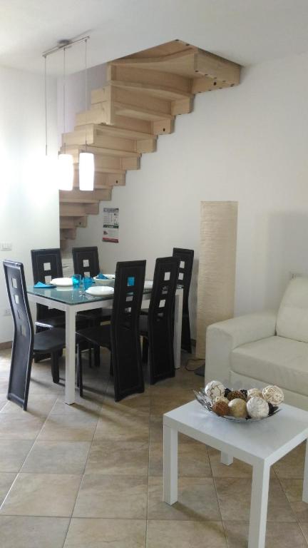 Casa Rubina a Porto Pino - Confortevole Villa con Giardino