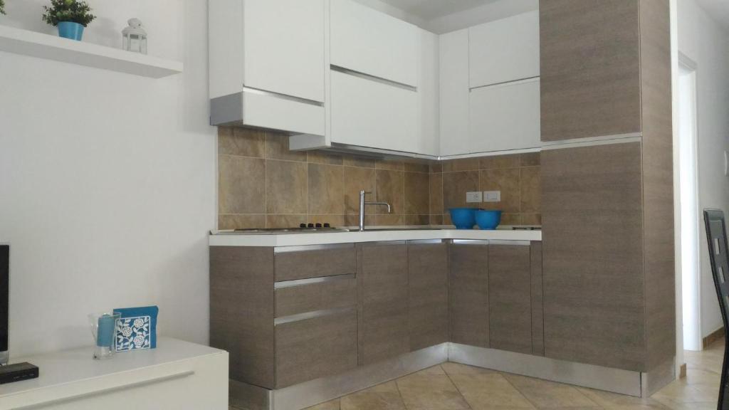 Casa Rubina a Porto Pino - Confortevole Villa con Giardino