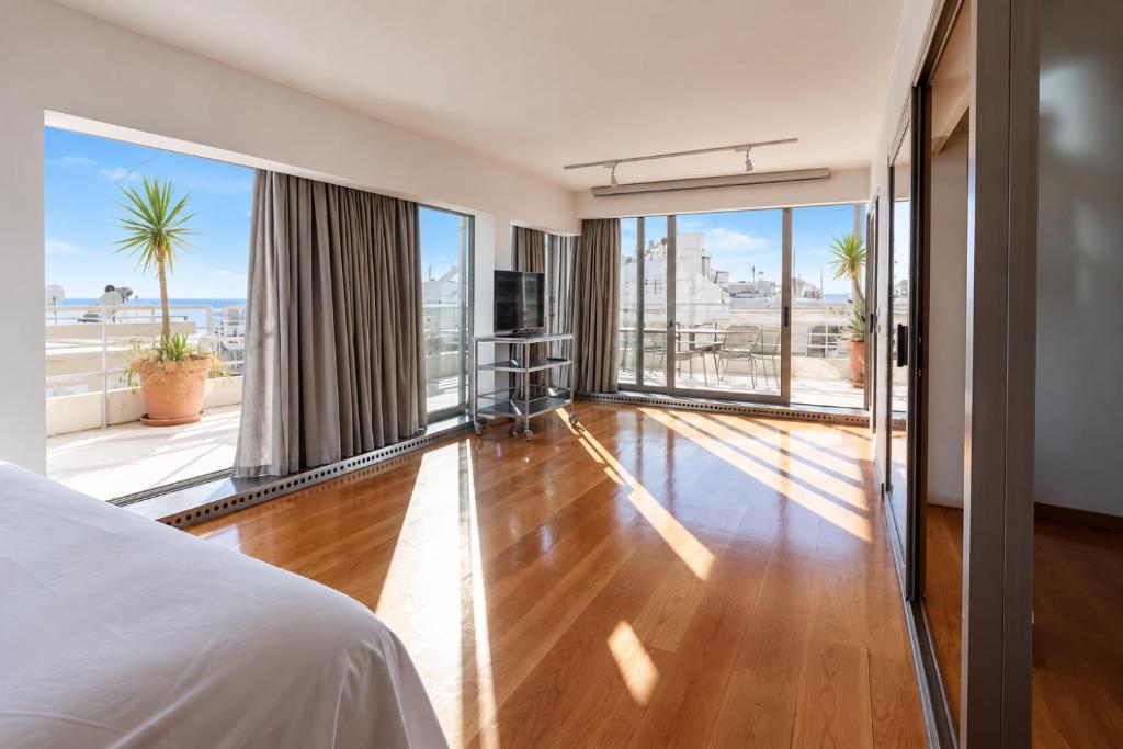 Superior Penthouse in Athens Riviera