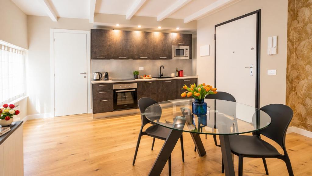 Montebello Central Apartment