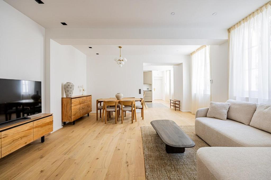 Apartment #2 Bedrooms #Place des Vosges #Paris03