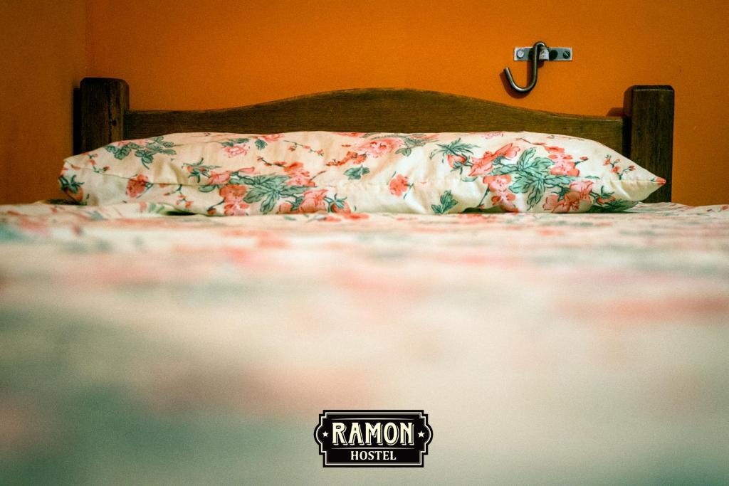  Ramon Hostel Bar