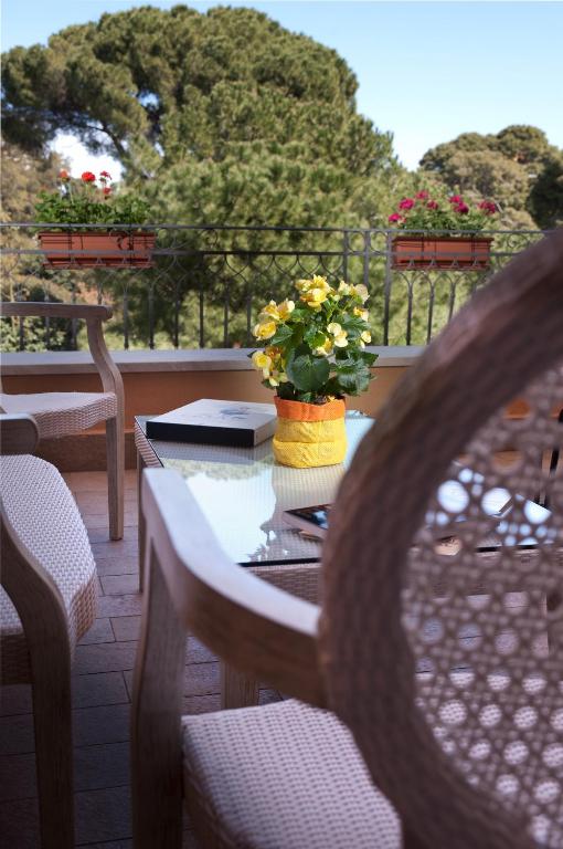 Un balcón o terraza en Hotel Giardino Inglese